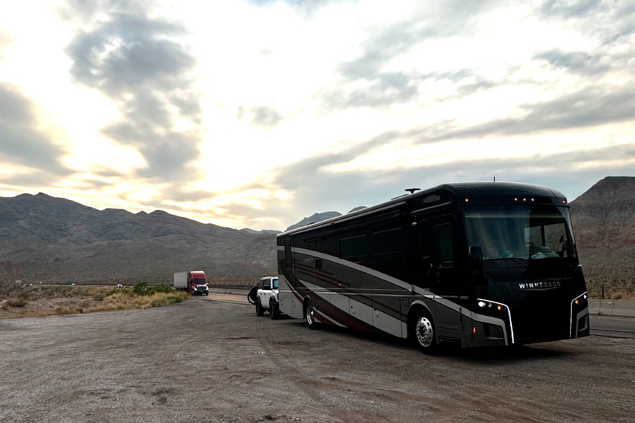 40' Winnebago Forza "The DreamCatcher"