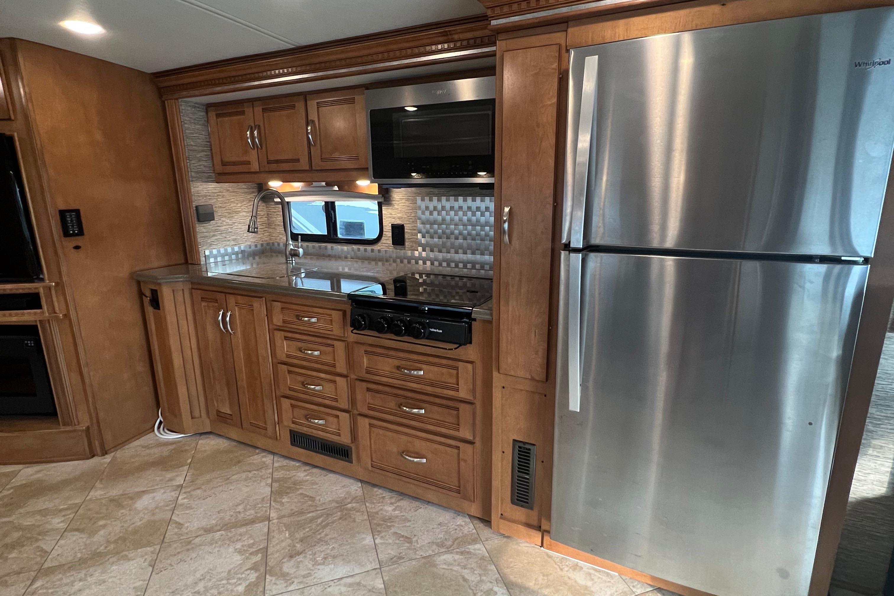 40' Winnebago Forza "The DreamCatcher"