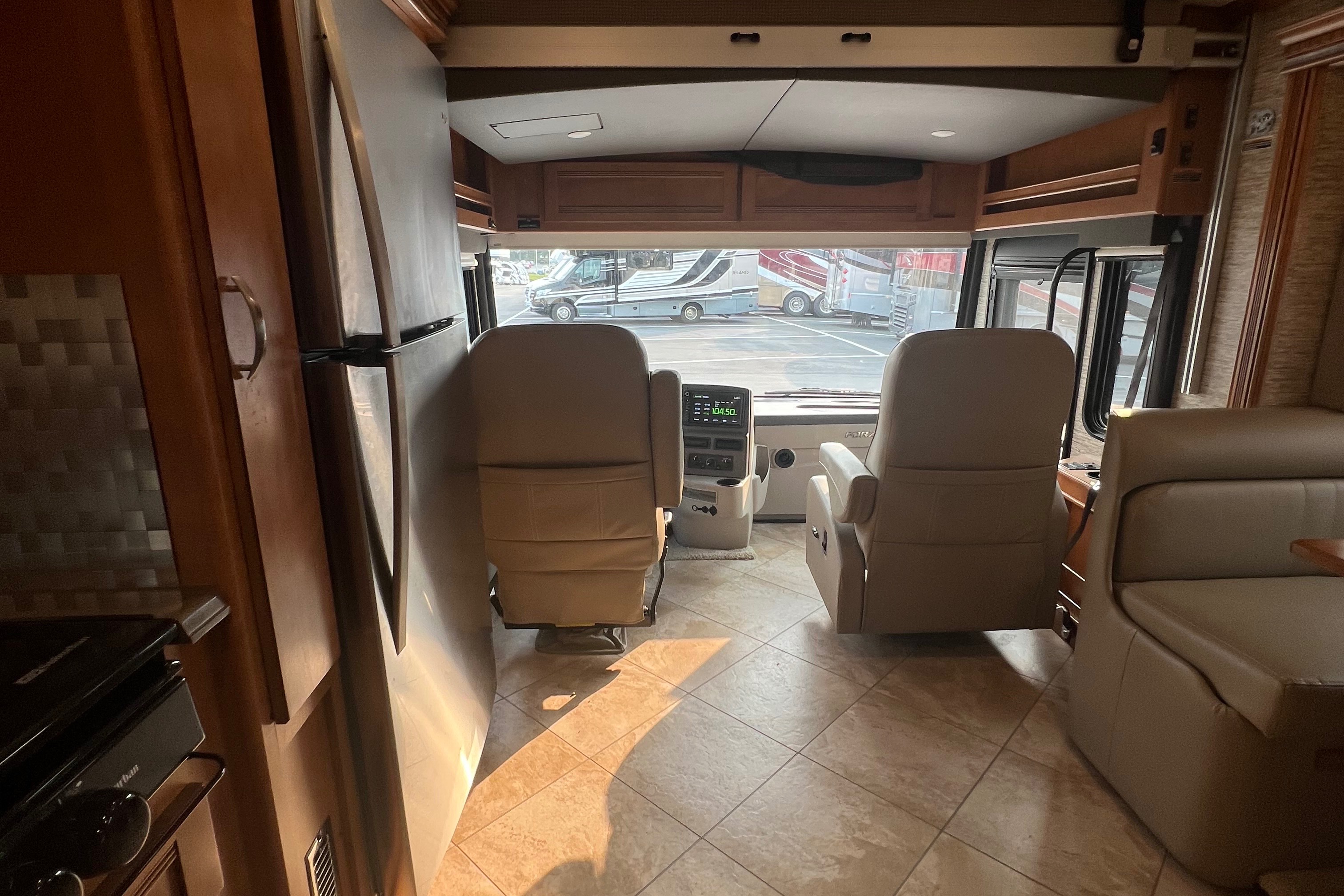 40' Winnebago Forza "The DreamCatcher"
