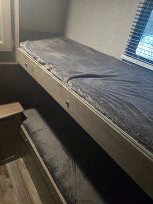 Laver's Palomino PUMA XLE LITE Travel Trailer