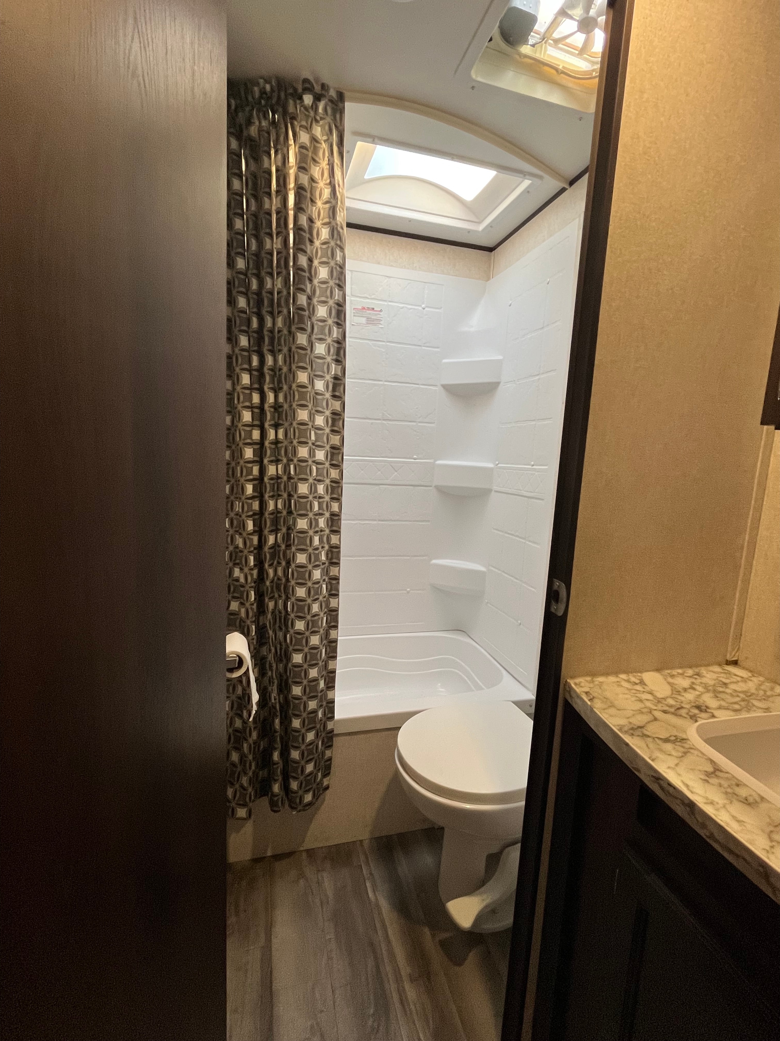Jason's Jayco 28ft Rocky Mountain Travel Trailer