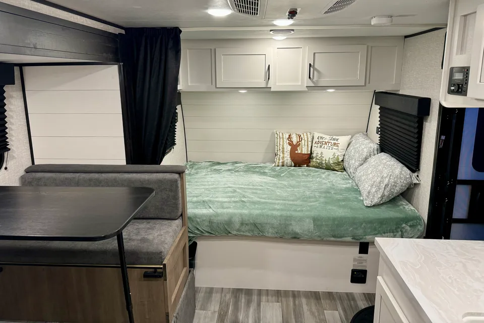 Jayco Jay Flight SLX Travel Trailer