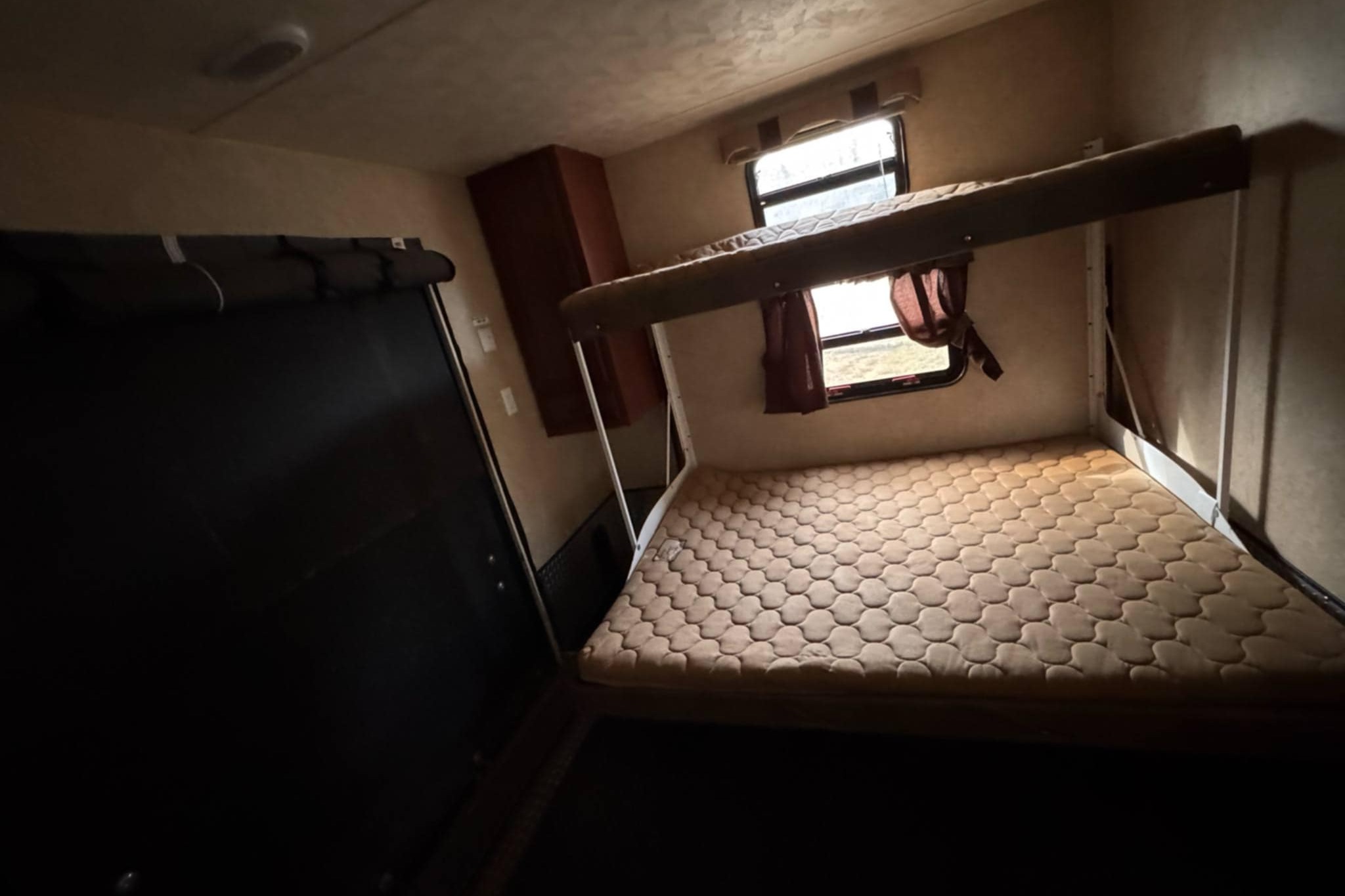 scott's Palomino anniversary puma 30fbss Travel Trailer