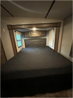 The Comfort Den - UPMI1045