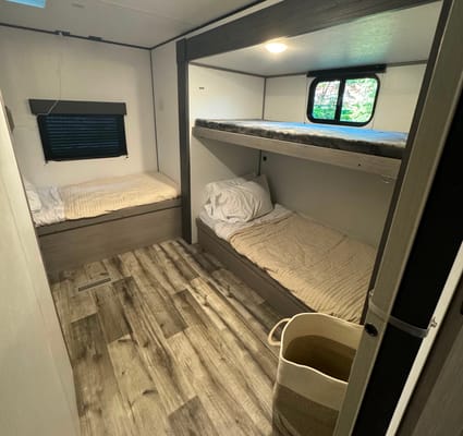 Brand New, Family Friendly Coleman Camper