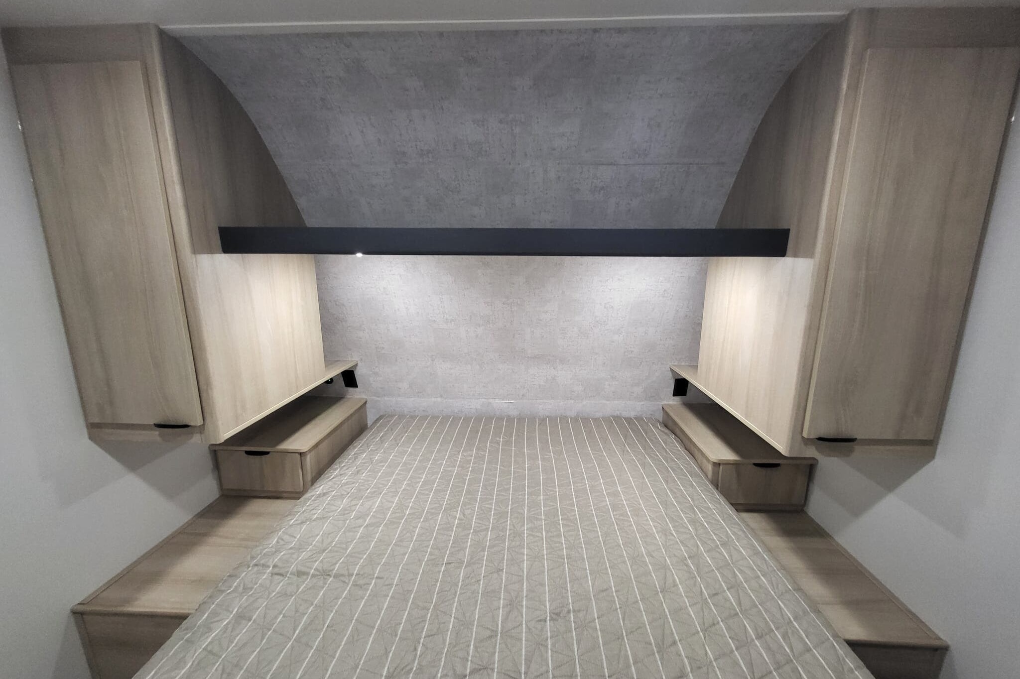 Brand New 2023 Winnebago Minnie 2801BHS - Your Ultimate Road Trip Companion!