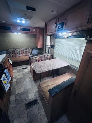 Keystone 19FLB Travel Trailer +Extras - Delivery Only