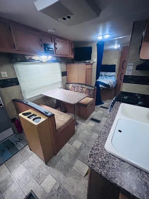 Keystone 19FLB Travel Trailer +Extras - Delivery Only