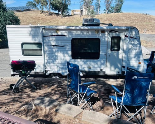 Keystone 19FLB Travel Trailer +Extras - Delivery Only