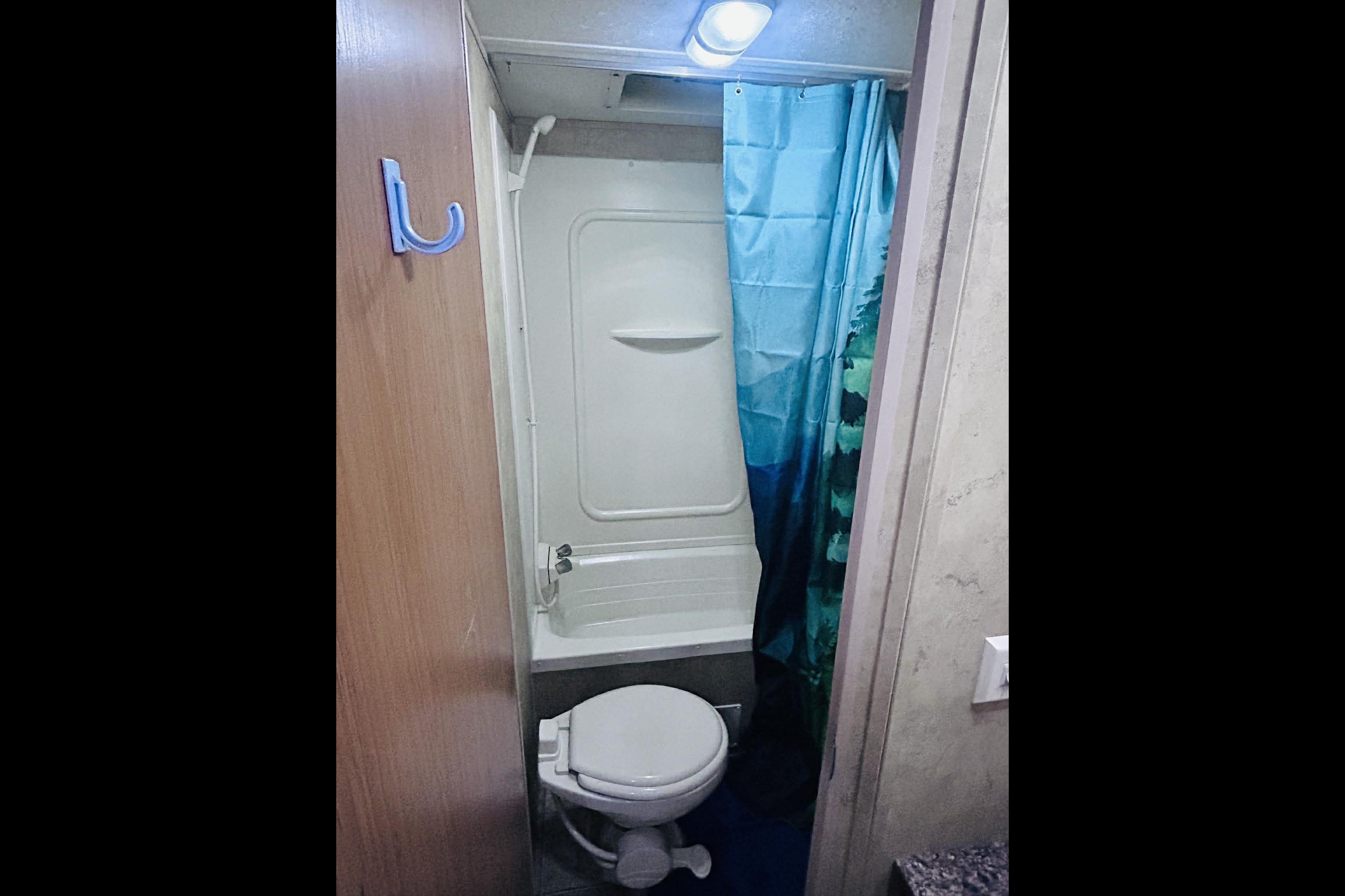 Keystone 19FLB Travel Trailer +Extras - Delivery Only