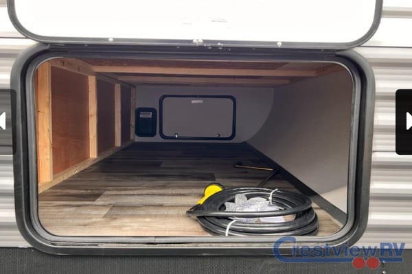 Brand new Dutchmen Colorado 2024 24 bhc Travel Trailer