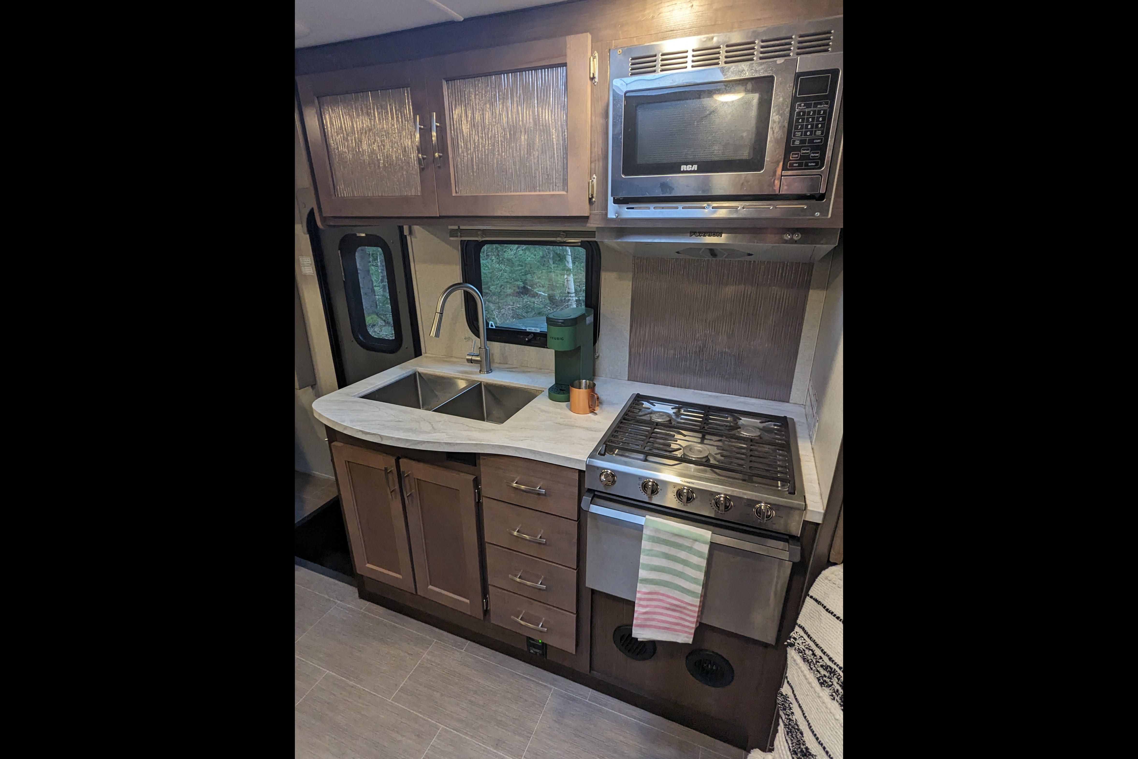 Harvey the RV (2020 24 Foot Adventurer)