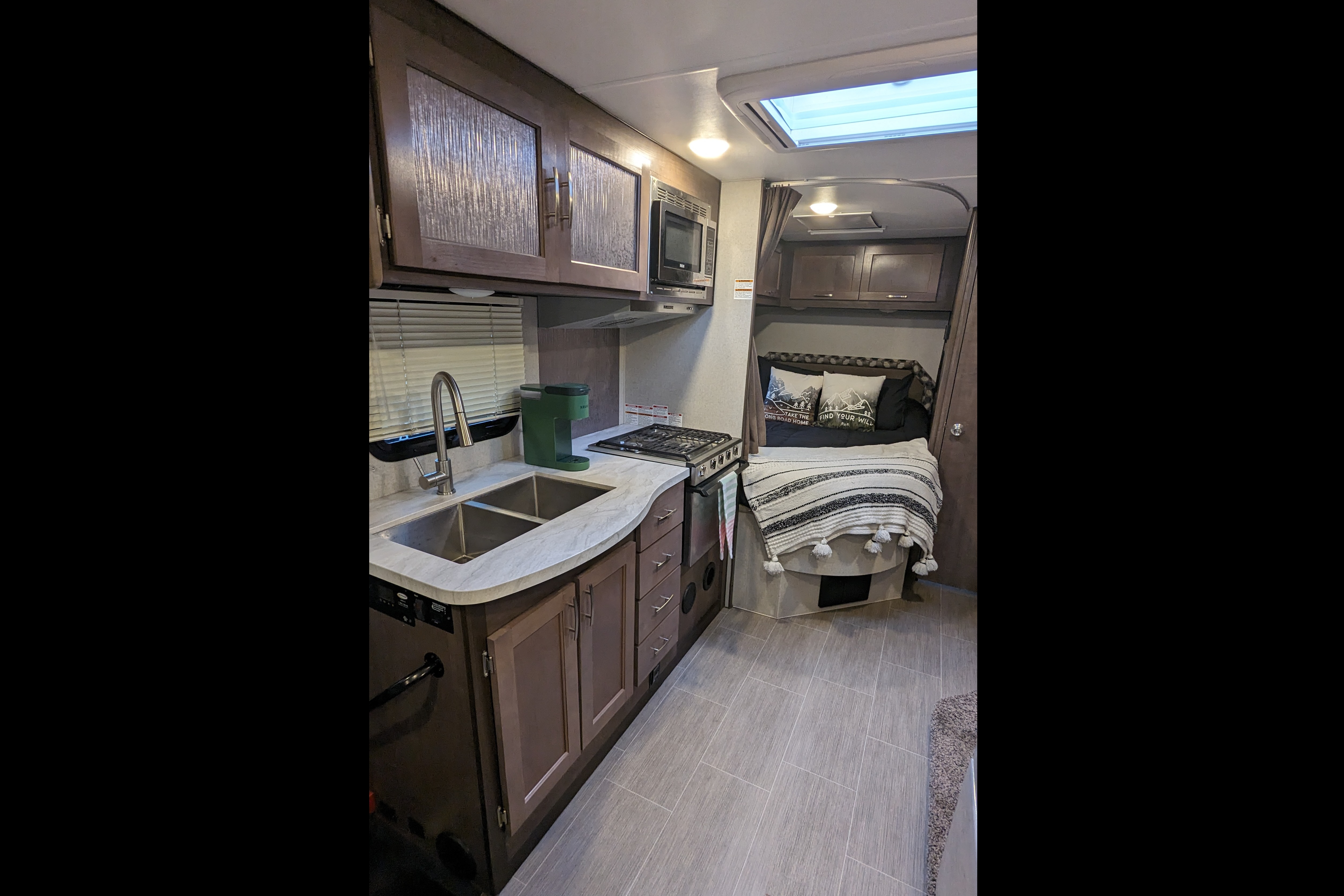 Harvey the RV (2020 24 Foot Adventurer)