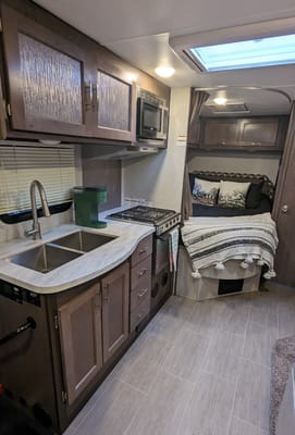 Harvey the RV (2020 24 Foot Adventurer)