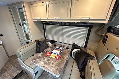 Brand-new 2024 Thor Chateau Class C 24 ft. - FREE PRIVATE SHUTTLE - Mathilda - 