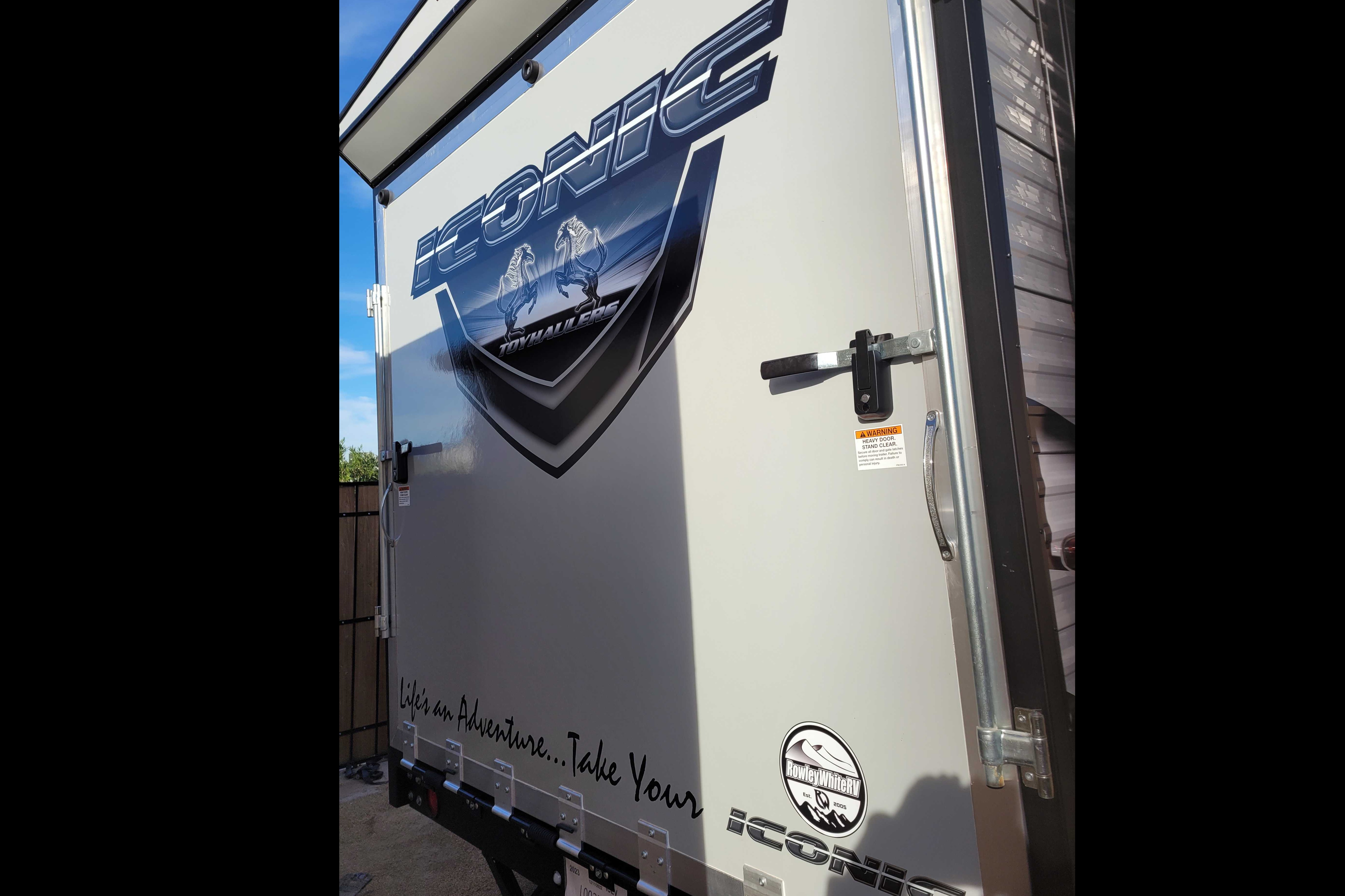 Fits Canams! 2023 Eclipse Iconic Toyhauler 