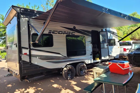 Fits Canams! 2023 Eclipse Iconic Toyhauler 
