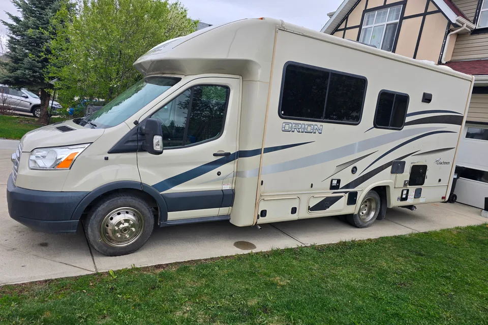 Krish's 2016 FORD TRANSIT T-350 HD 2016 FORD TRANSIT T-350 HD Class C