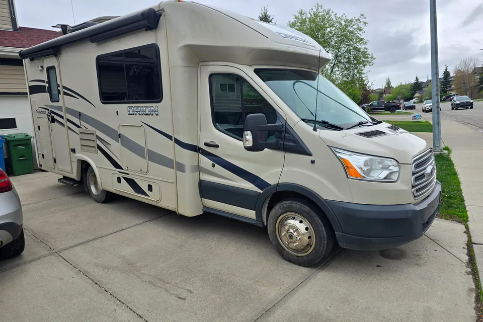 Krish's 2016 FORD TRANSIT T-350 HD 2016 FORD TRANSIT T-350 HD Class C