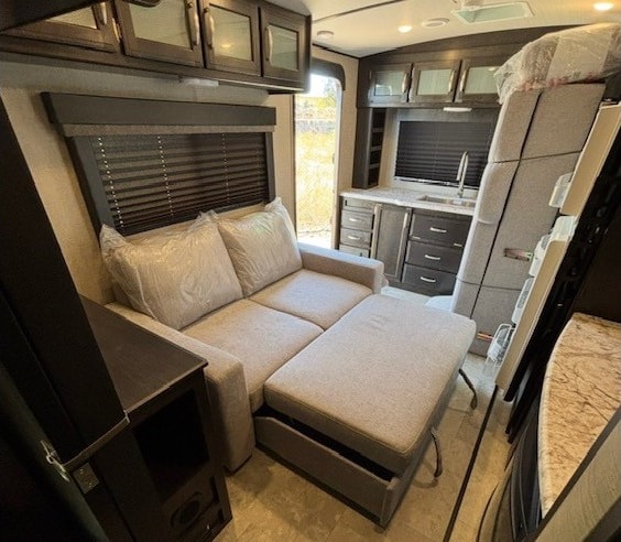 The Imagine Retreat - Grand Design Imagine 2750RK Travel Trailer