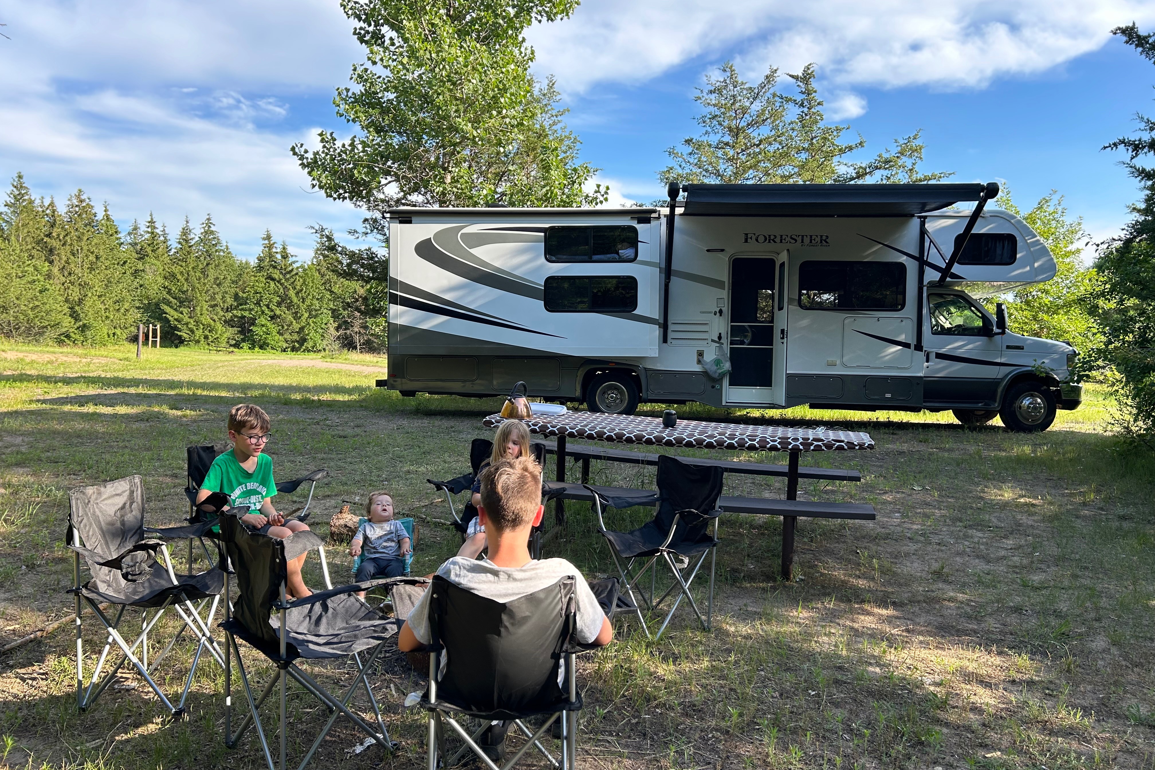 "Neverland" A family Friendly Bunkhouse!
