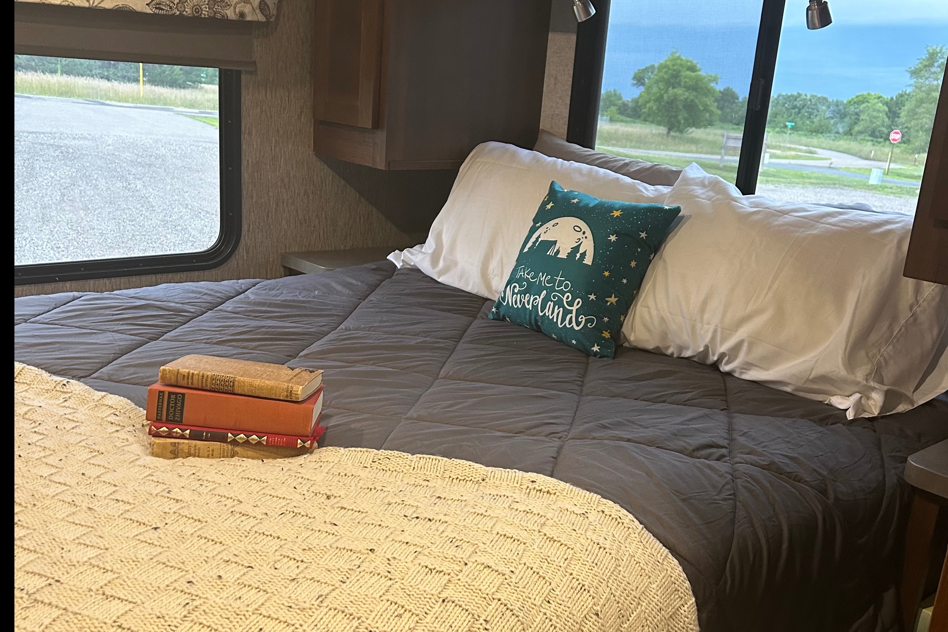 "Neverland" A family Friendly Bunkhouse!
