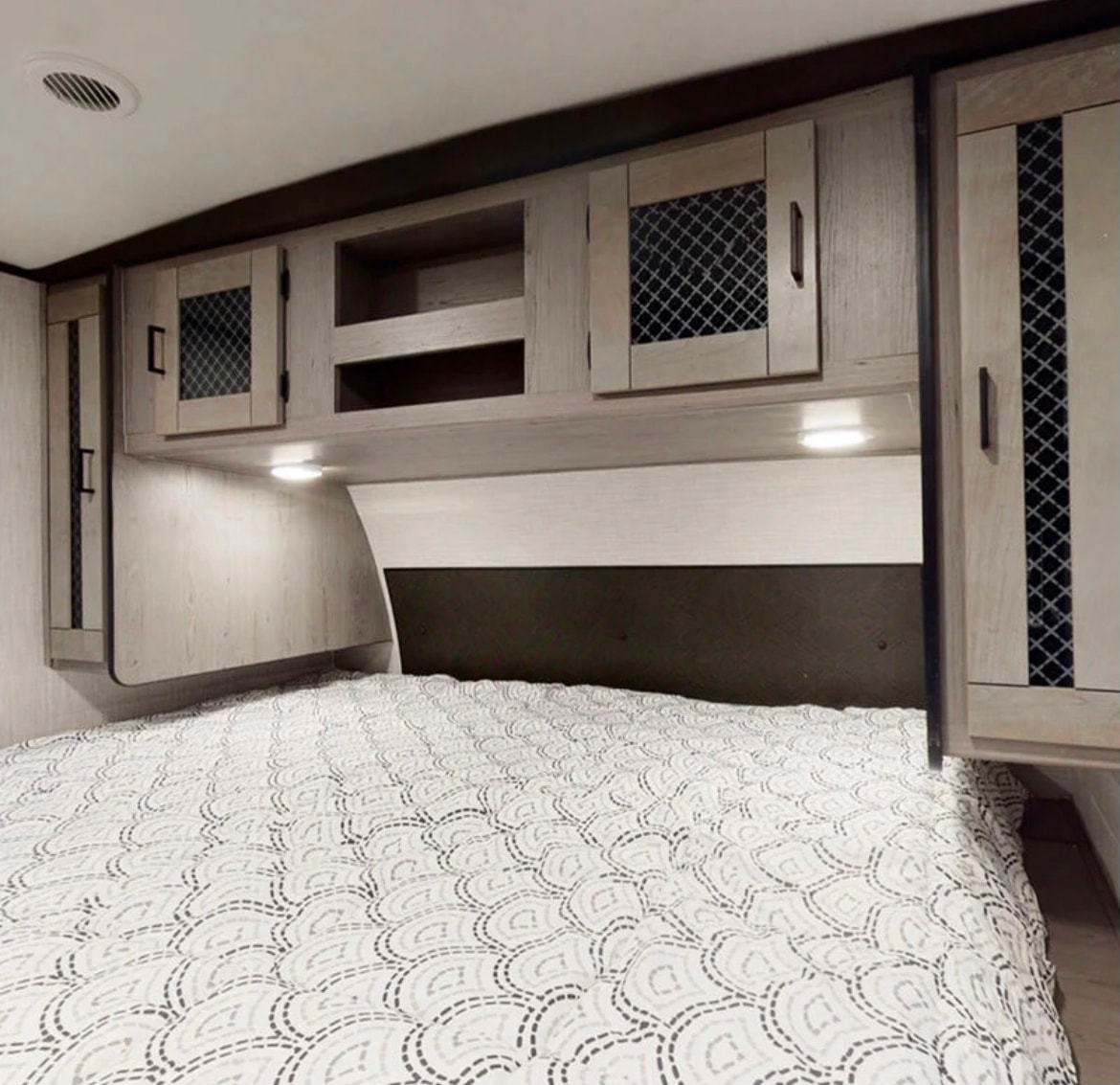 2021 Mallard M32 Travel Trailer