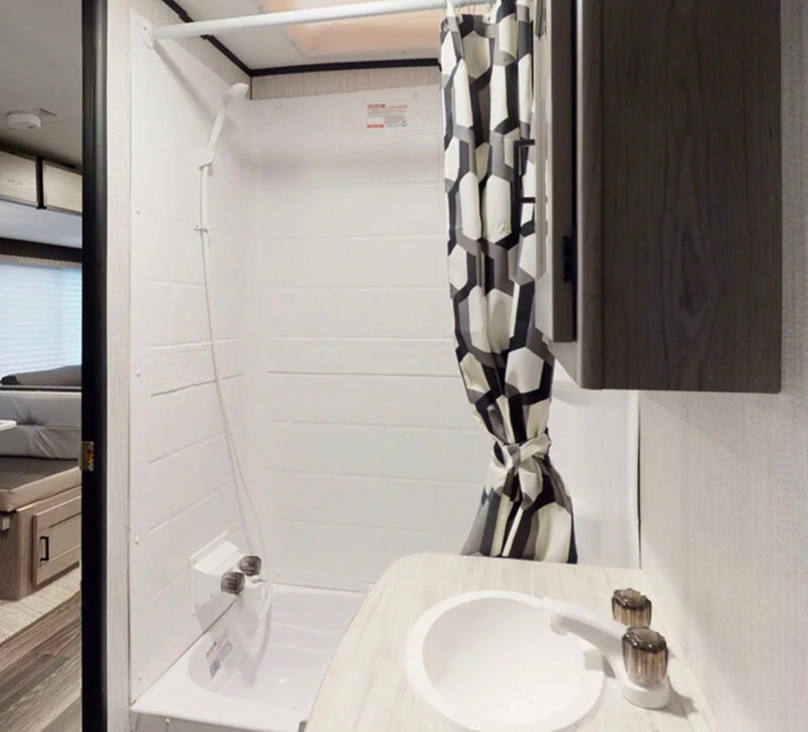 2021 Mallard M32 Travel Trailer