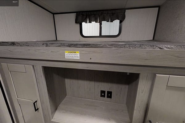 2021 Mallard M32 Travel Trailer
