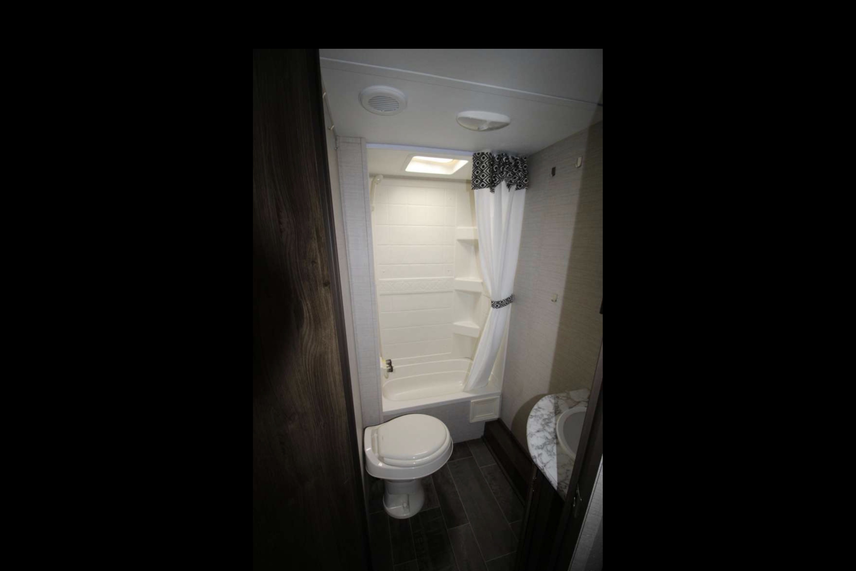 2017 Keystone Bullet Ultra Lite Travel Trailer