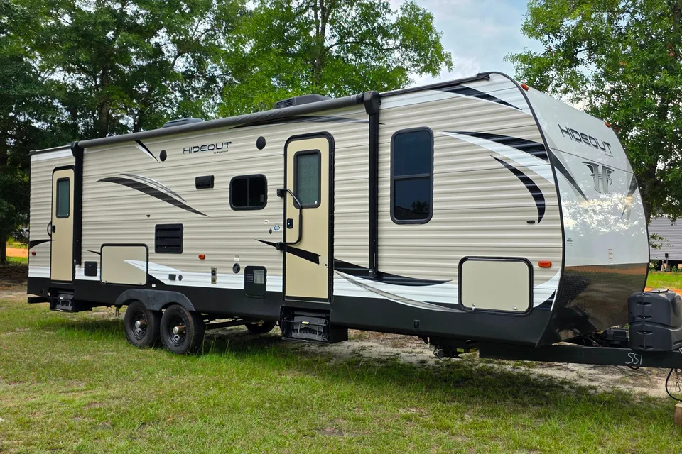 Ricardo's Keystone 28-BHS Travel Trailer