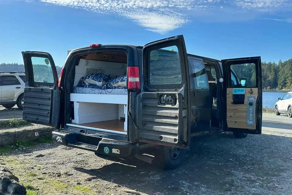 Daisys Adventure Van
