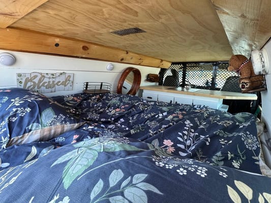 Daisys Adventure Van