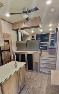 Flagstaff Escape Suite -UPMI1891