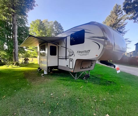 Flagstaff Escape Suite -UPMI1891