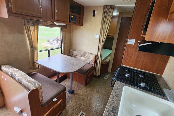 The Pretty Jayco 26BH Travel Trailer