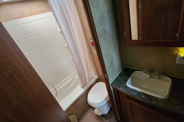The Pretty Jayco 26BH Travel Trailer