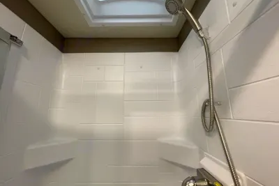 East FL: 2022 Thor-Master Suite, 2 Full Baths & Bunk Beds