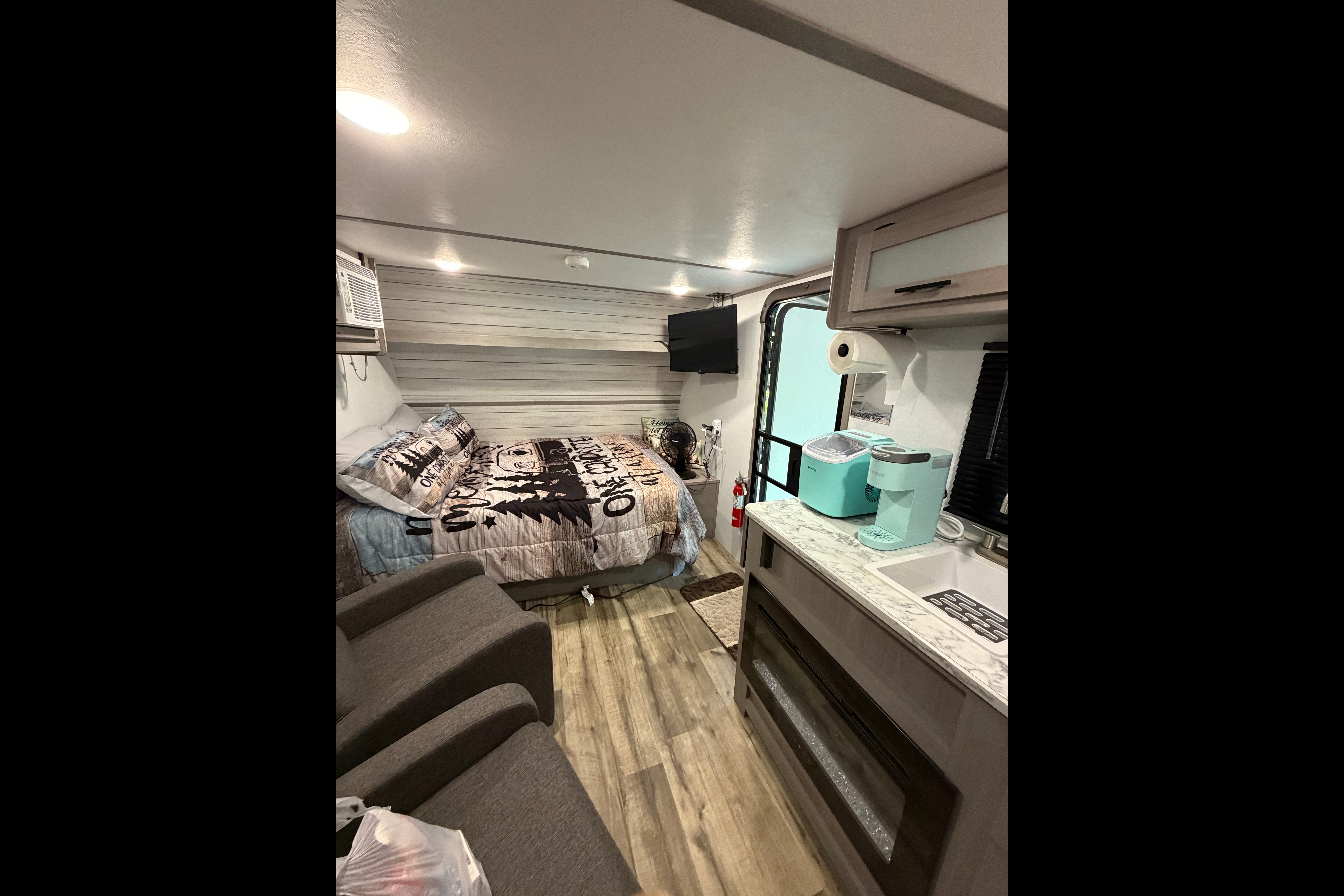 2024 Coleman Camper (Sleeps 4)