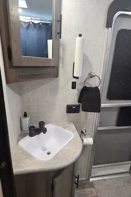 The Grand River Retreat | Sleeps 8 | Delivery Available