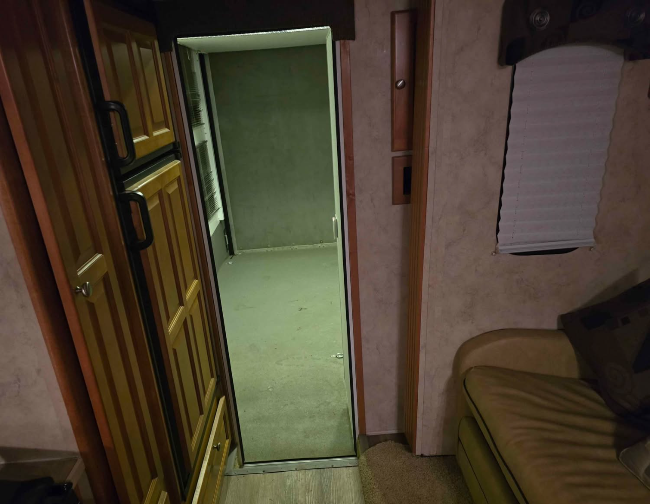 Longhorn Customs 2007 Gulf Stream Enduramax Fifth Wheel Toy Hauler your home away from home