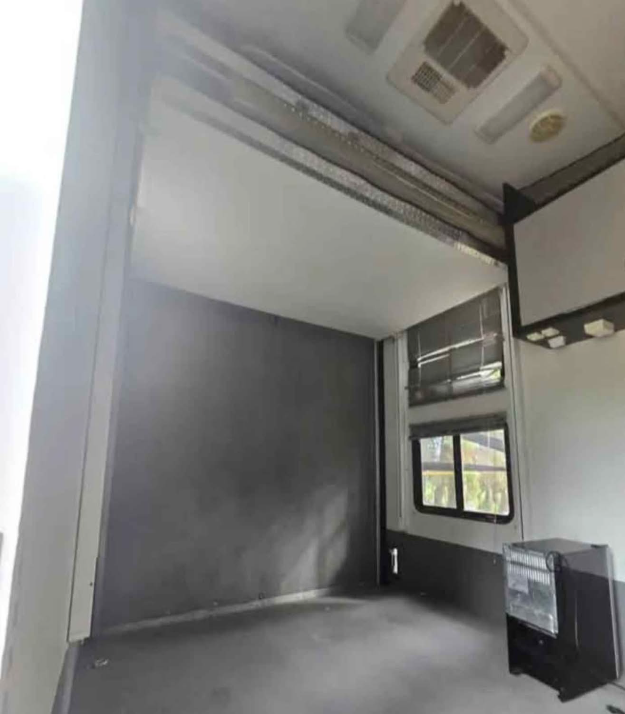 Longhorn Customs 2007 Gulf Stream Enduramax Fifth Wheel Toy Hauler your home away from home