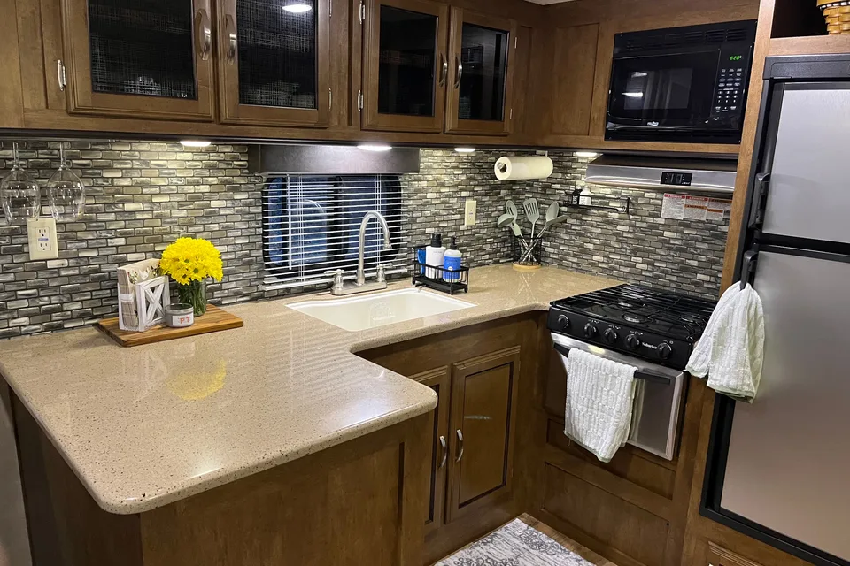 RV Glamping in Relaxing Avila Beach And Surrounding Areas!