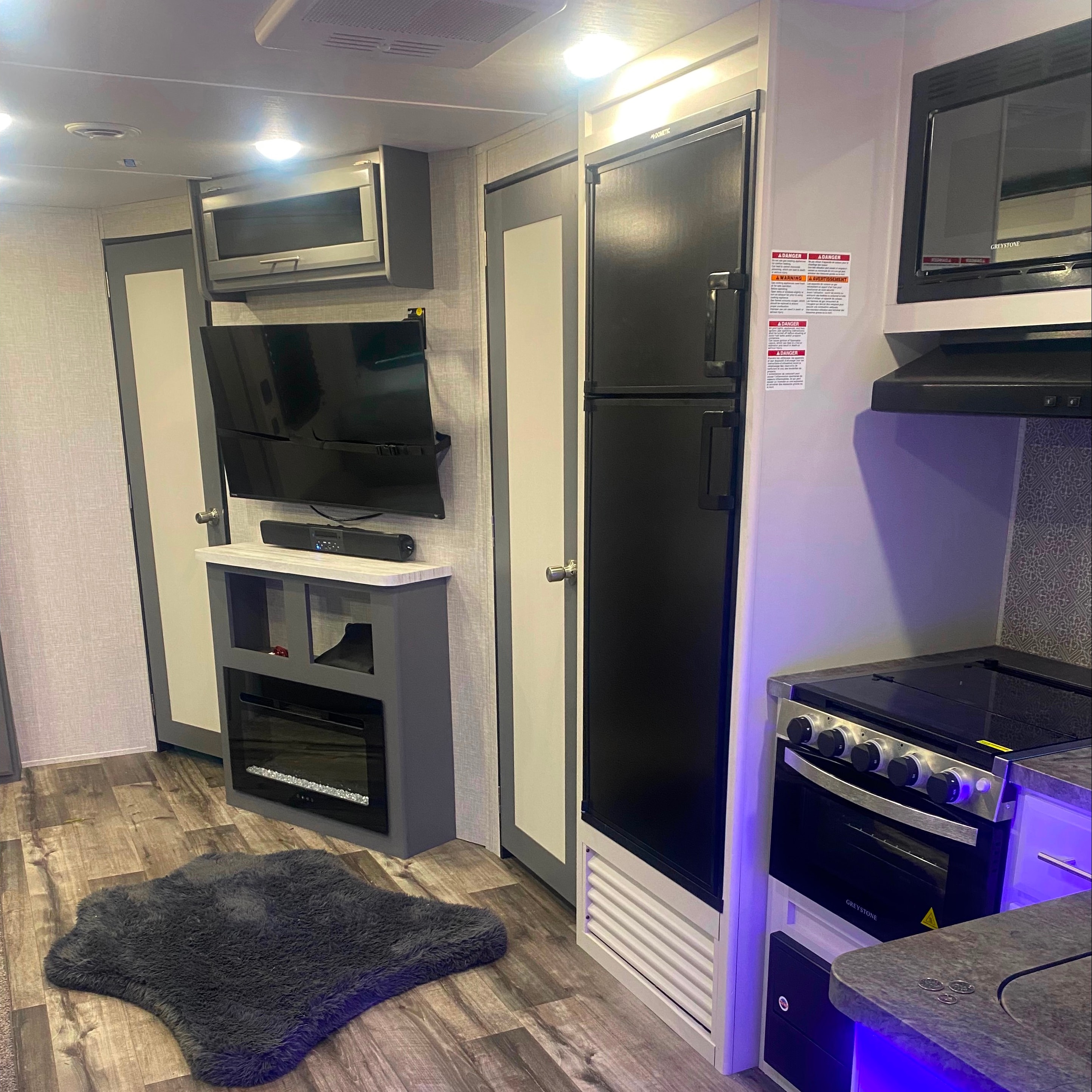 Roberto's Volante Volante Travel Trailer
