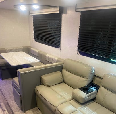 Roberto's Volante Volante Travel Trailer