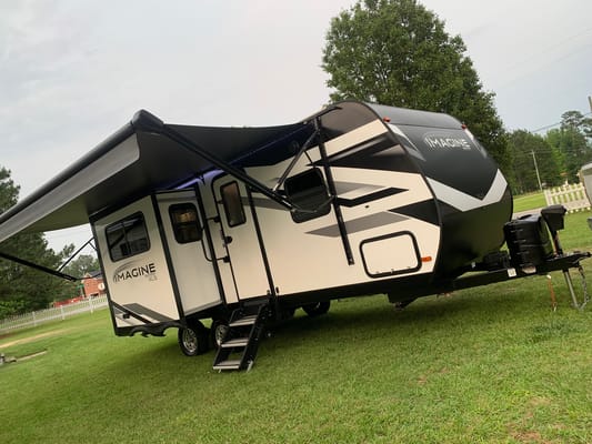2022 Grand Design Imagine XLS Camper Rental