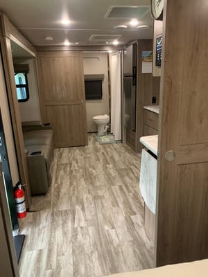 2022 Grand Design Imagine XLS Camper Rental