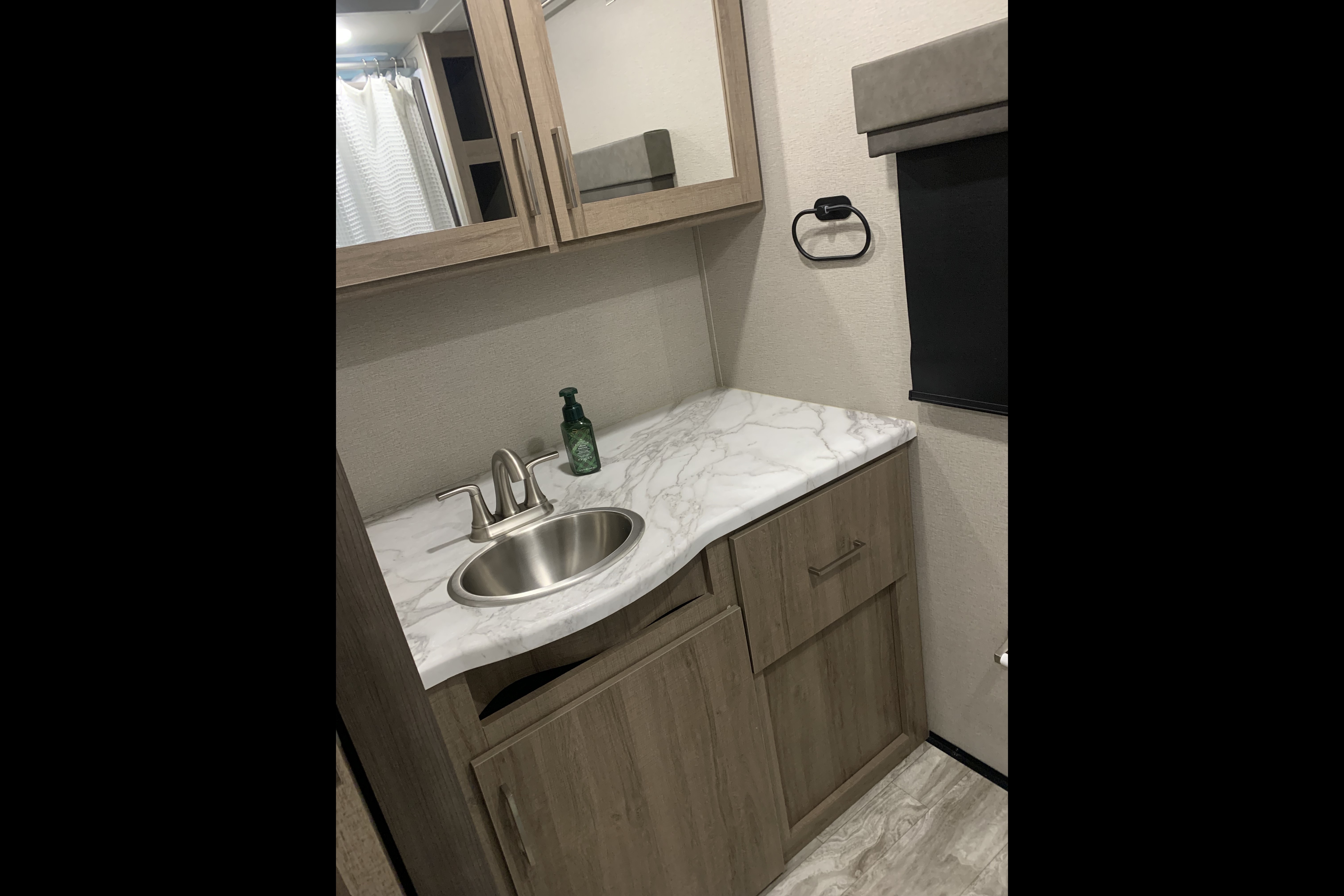 2022 Grand Design Imagine XLS Camper Rental