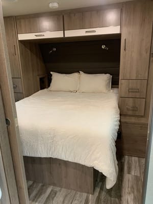 2022 Grand Design Imagine XLS Camper Rental