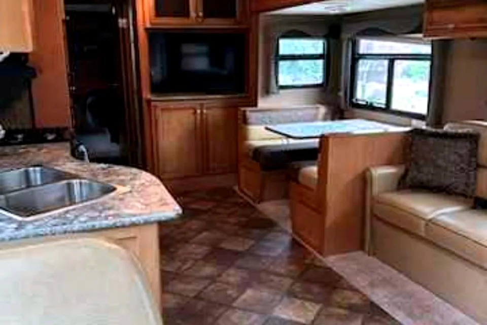 M & T's Dream Boat - Class A